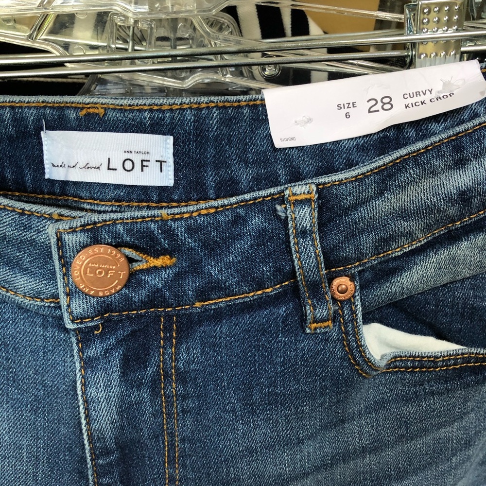 loft denim curvy kick crop size 6